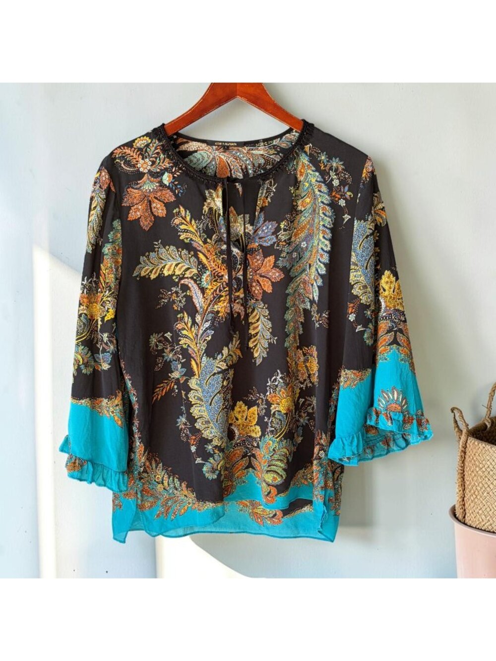 Kobi Halperin Helen Silk Blouse Size L Black Paisley Boho Ruffle Sleeve Tie Neck